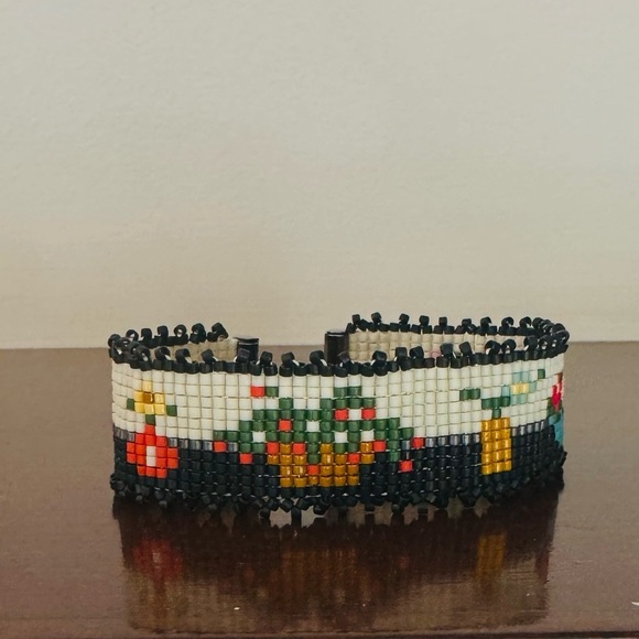 Handmade handcrafted potted flowers on black beaded loomed bracelet adjustable - Picture 10 of 10